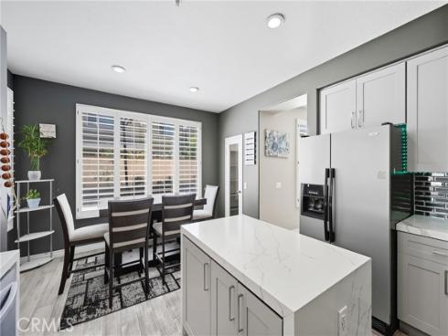 6528  University  , Buena Park, CA