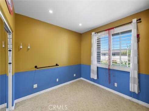 6528  University  , Buena Park, CA