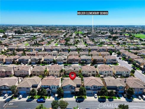 6528  University  , Buena Park, CA