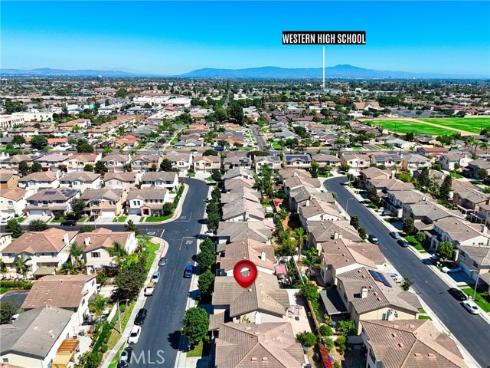 6528  University  , Buena Park, CA