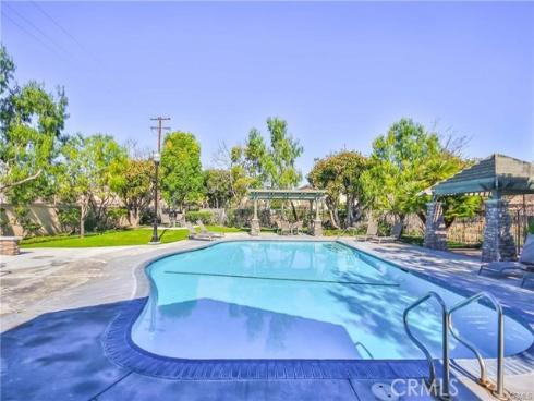 6528  University  , Buena Park, CA