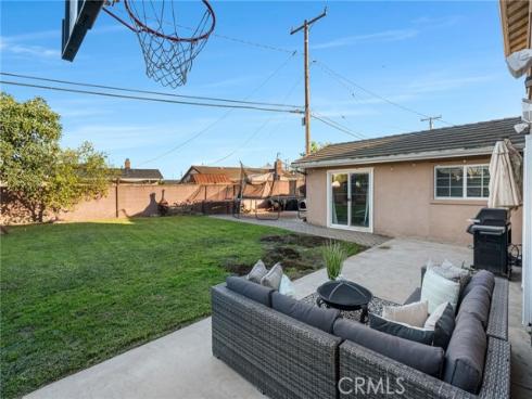 8399  San Capistrano  , Buena Park, CA