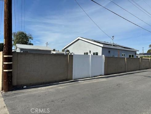 7586  El Prado  , Buena Park, CA