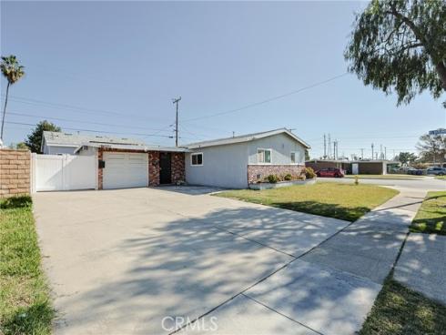 7586  El Prado  , Buena Park, CA