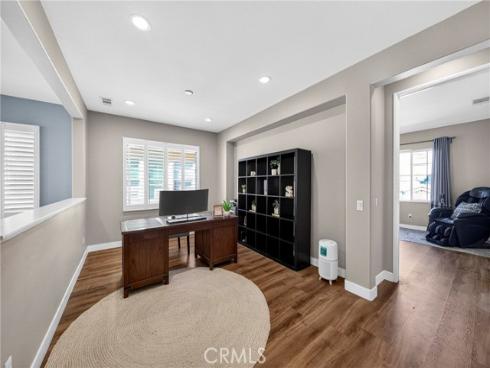 17  Citrus Glen  , Buena Park, CA