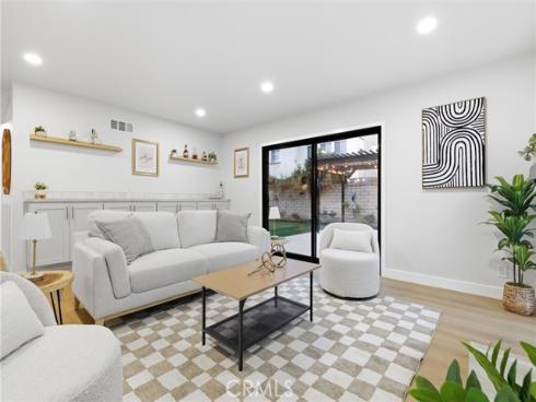 6861  Frost  , Buena Park, CA