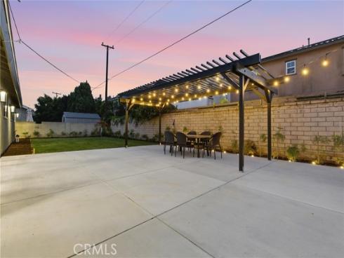 6861  Frost  , Buena Park, CA