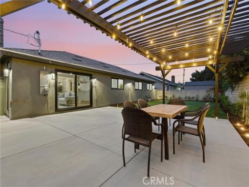 6861  Frost  , Buena Park, CA