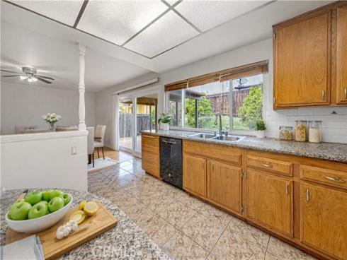 8237  Henshaw  , Buena Park, CA