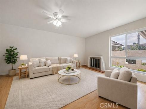 8237  Henshaw  , Buena Park, CA