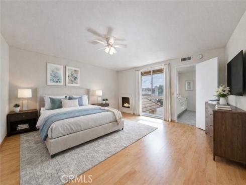 8237  Henshaw  , Buena Park, CA