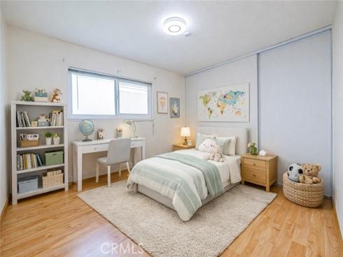 8237  Henshaw  , Buena Park, CA