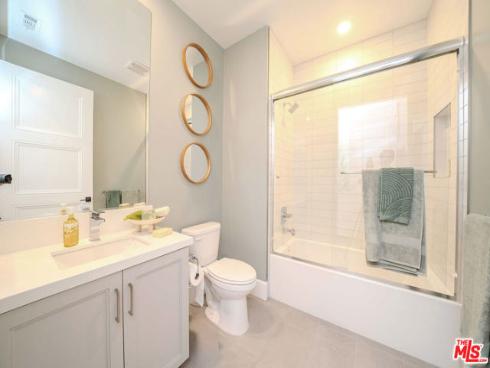 8900  Los Coyotes  120  Court, Buena Park, CA