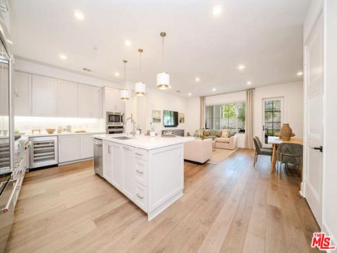 8900  Los Coyotes  120  Court, Buena Park, CA