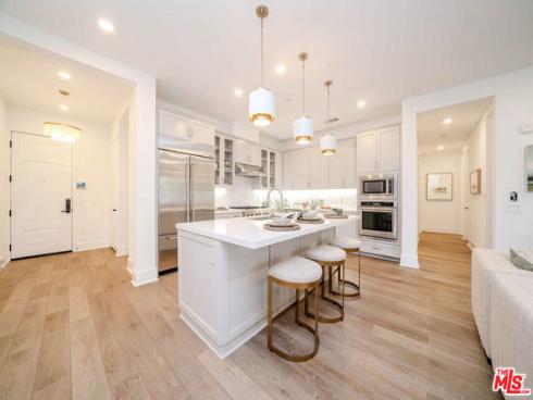 8900  Los Coyotes  120  Court, Buena Park, CA