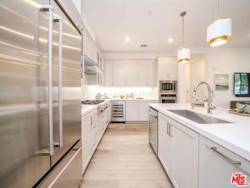 8900  Los Coyotes  120  Court, Buena Park, CA