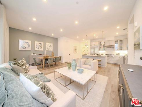 8900  Los Coyotes  120  Court, Buena Park, CA