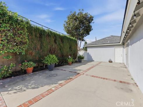 6470  Brahms   Circle, Buena Park, CA