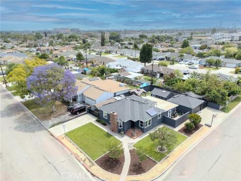 7152  Hidalgo  , Buena Park, CA