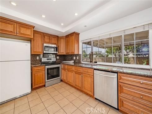 8175  Mammoth  , Buena Park, CA