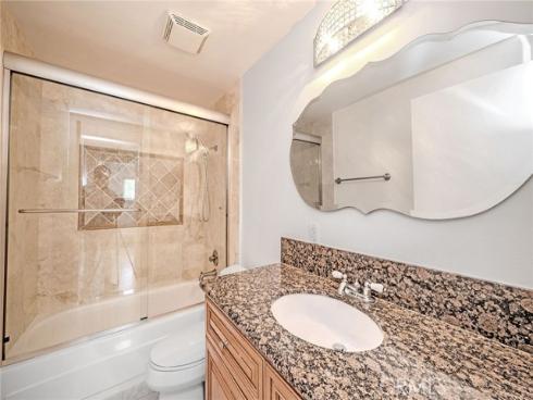 8175  Mammoth  , Buena Park, CA