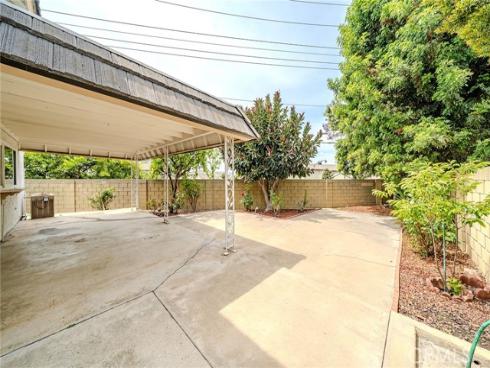 8175  Mammoth  , Buena Park, CA