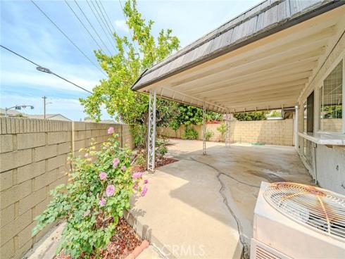 8175  Mammoth  , Buena Park, CA