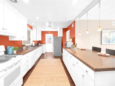 10447  Claudia  , Buena Park, CA