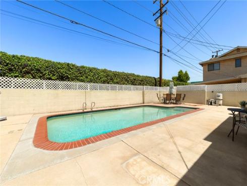 8289  Poinsettia  , Buena Park, CA