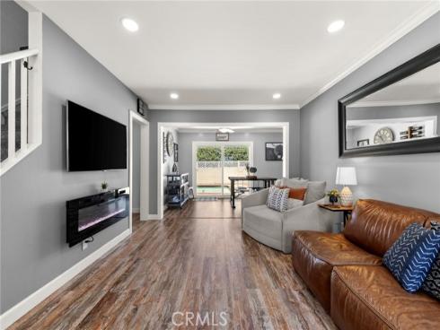 8289  Poinsettia  , Buena Park, CA