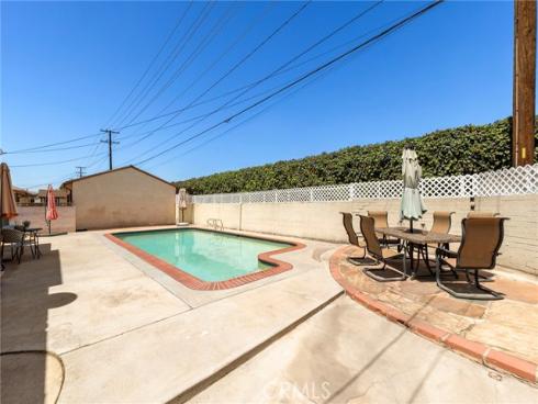 8289  Poinsettia  , Buena Park, CA