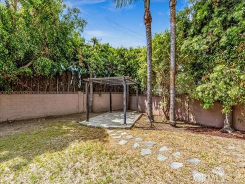 7210  Crescent  , Buena Park, CA