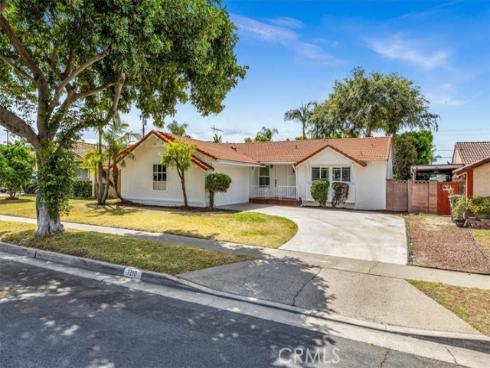 7210  Crescent  , Buena Park, CA
