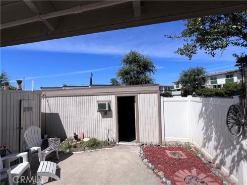 8221  Ginnis Green  , Buena Park, CA