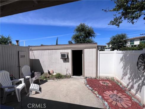 8221  Ginnis Green  , Buena Park, CA