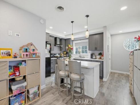 7194 Santa Isabel , Buena Park, CA