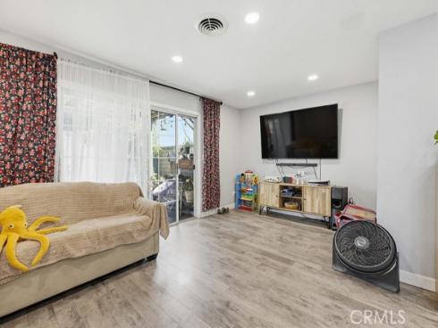 7194 Santa Isabel , Buena Park, CA