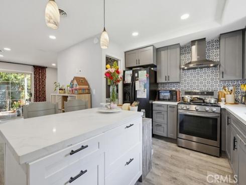 7194 Santa Isabel , Buena Park, CA