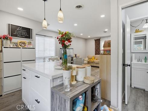 7194 Santa Isabel , Buena Park, CA