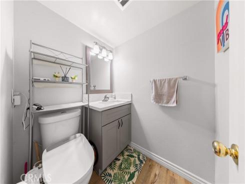 8226  Henshaw  , Buena Park, CA