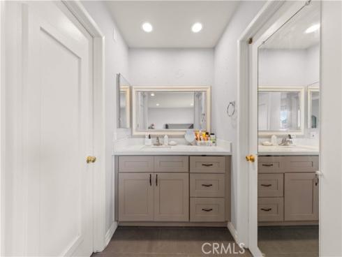 8226  Henshaw  , Buena Park, CA