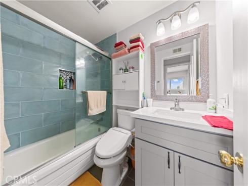 8226  Henshaw  , Buena Park, CA