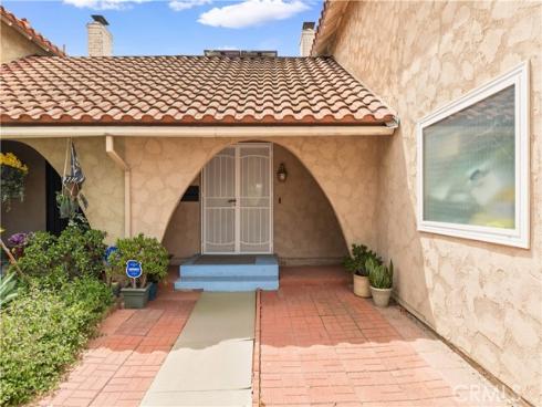 8226  Henshaw  , Buena Park, CA