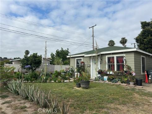 6371 Los Robles