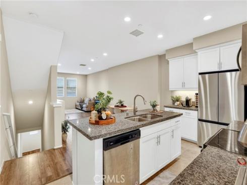 5869 Rostrata , Buena Park, CA