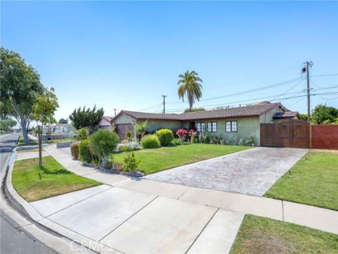 5837 Los Arcos , Buena Park, CA