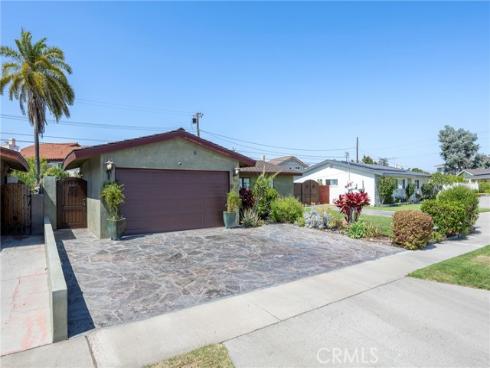 5837 Los Arcos , Buena Park, CA