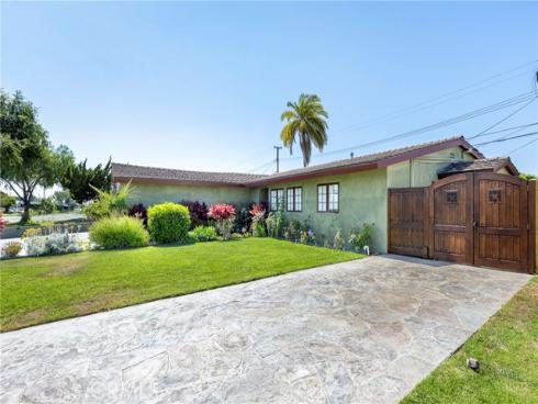 5837 Los Arcos , Buena Park, CA