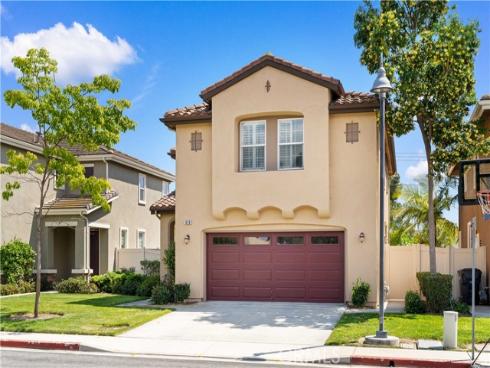 829  Lincoln Gln  , Buena Park, CA