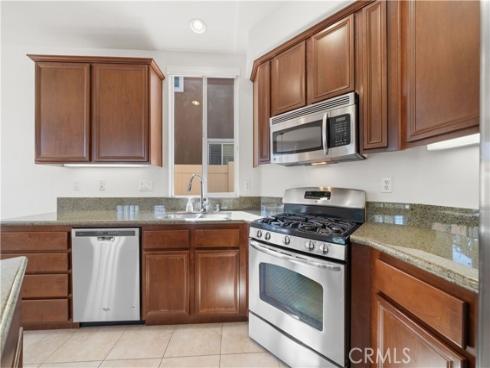 829  Lincoln Gln  , Buena Park, CA
